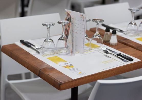 at the table of the restaurant "Les Médaillés" of CGA