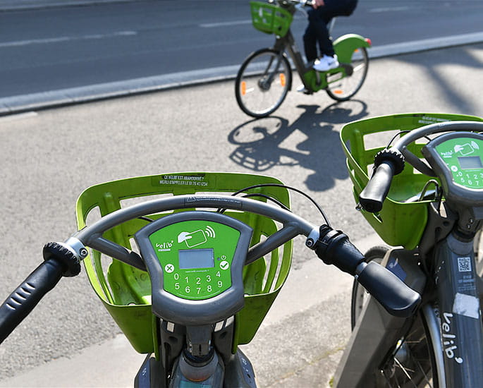 Velib' sur le bord de la route